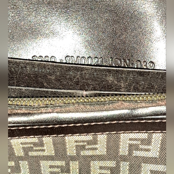 Authentic Fendi long wallet - Picture 10 of 16
